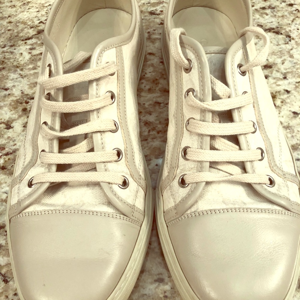 Gucci Sneakers.